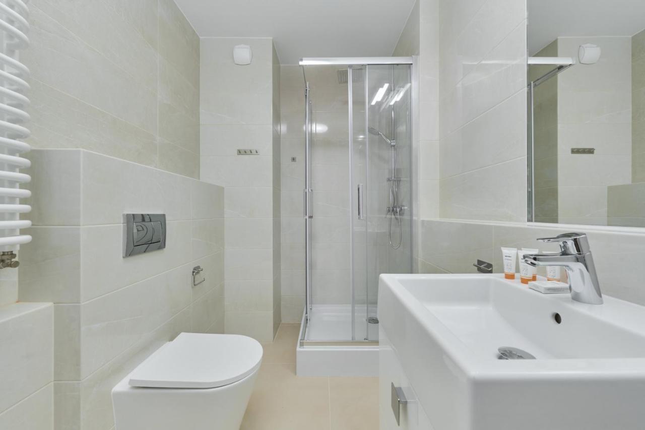 Modern Elegance Apartments Wroclaw With Ac By Noclegi Renters Ngoại thất bức ảnh