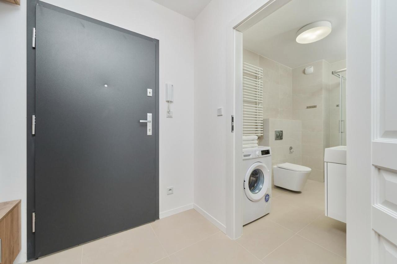 Modern Elegance Apartments Wroclaw With Ac By Noclegi Renters Ngoại thất bức ảnh