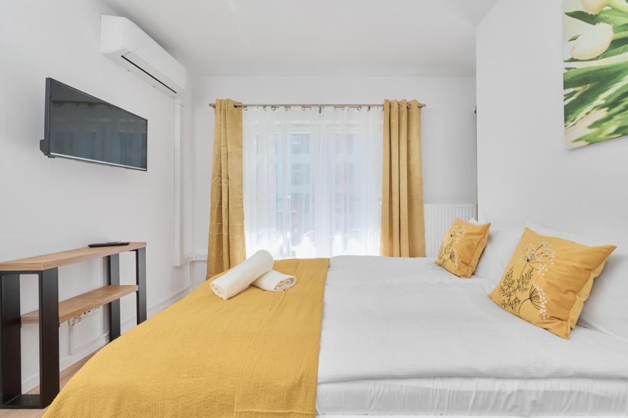 Modern Elegance Apartments Wroclaw With Ac By Noclegi Renters Ngoại thất bức ảnh